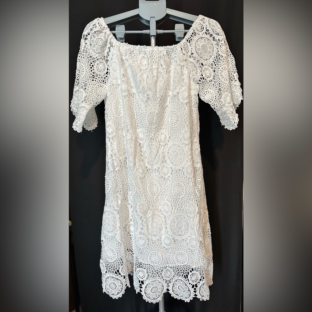 Elegant White Lace Dress